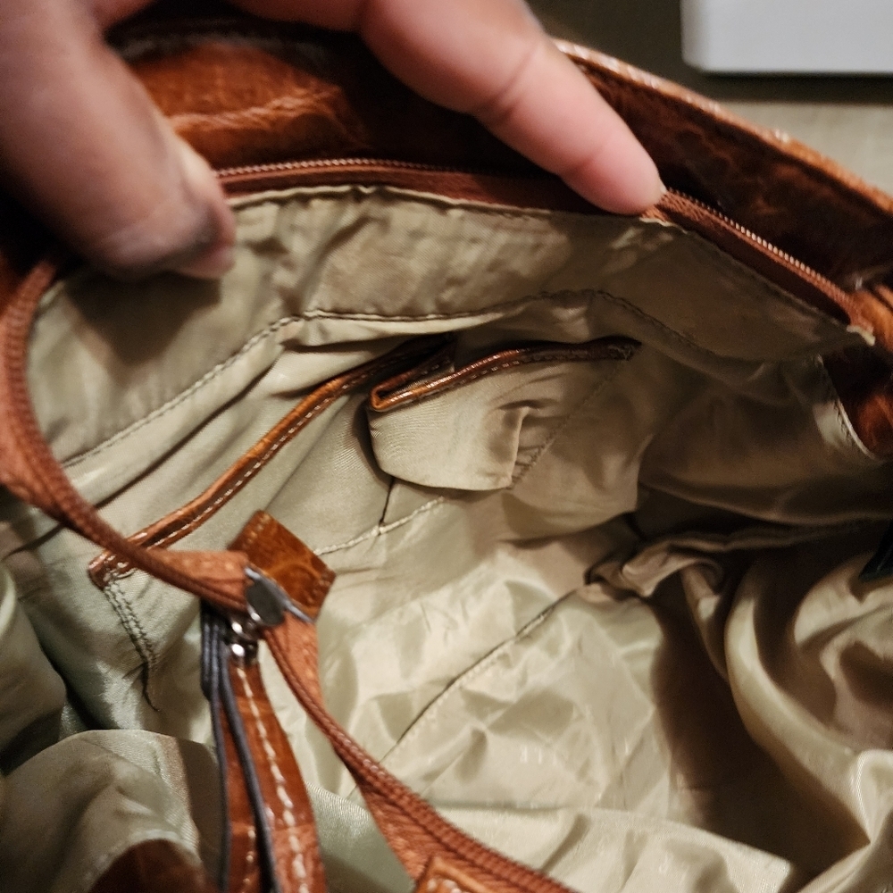 Elle Embossed Brown Vinyl Shoulder Bag - Picture 6 of 13